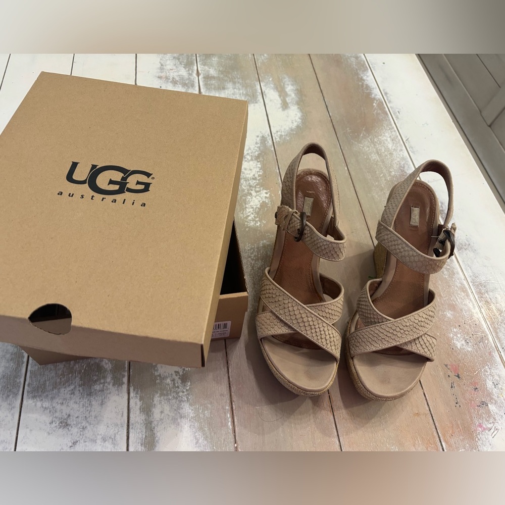 UGG Jazmine Mar wedge sandals pearl beige